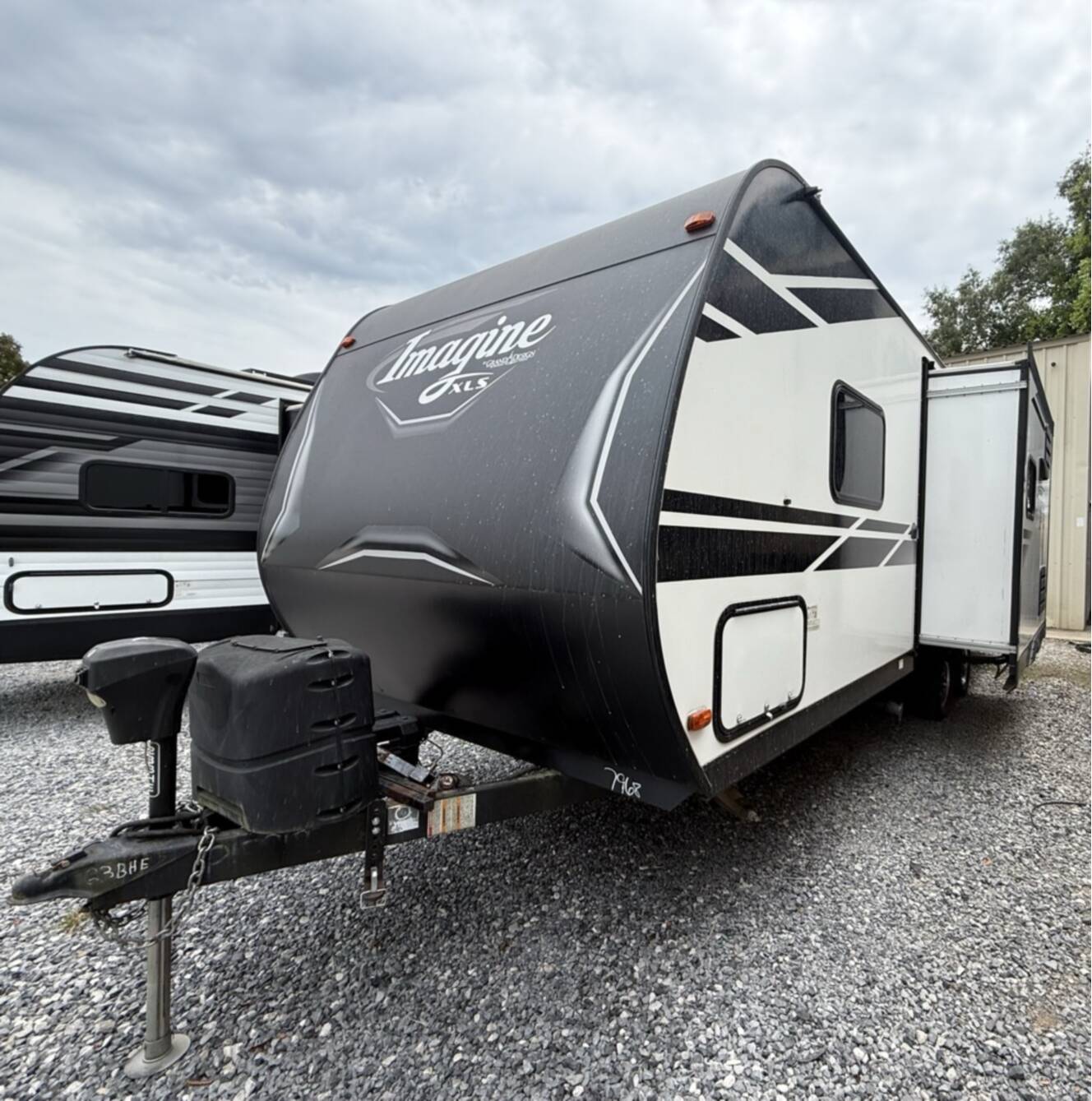 A photo of this 2021 Grand Design IMAGINE XLS 23BHE