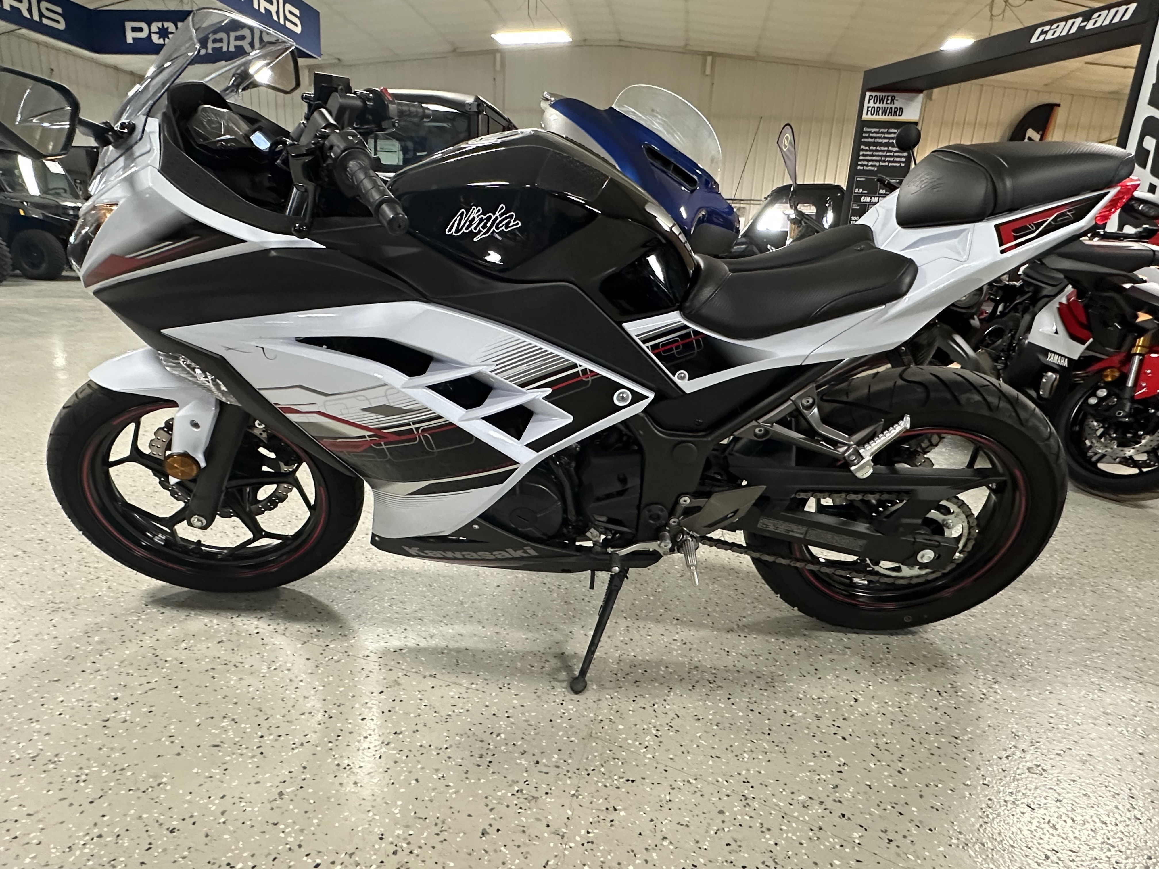 2014 Kawasaki Ninja® 300 SE 300 SE in Antigo, WI