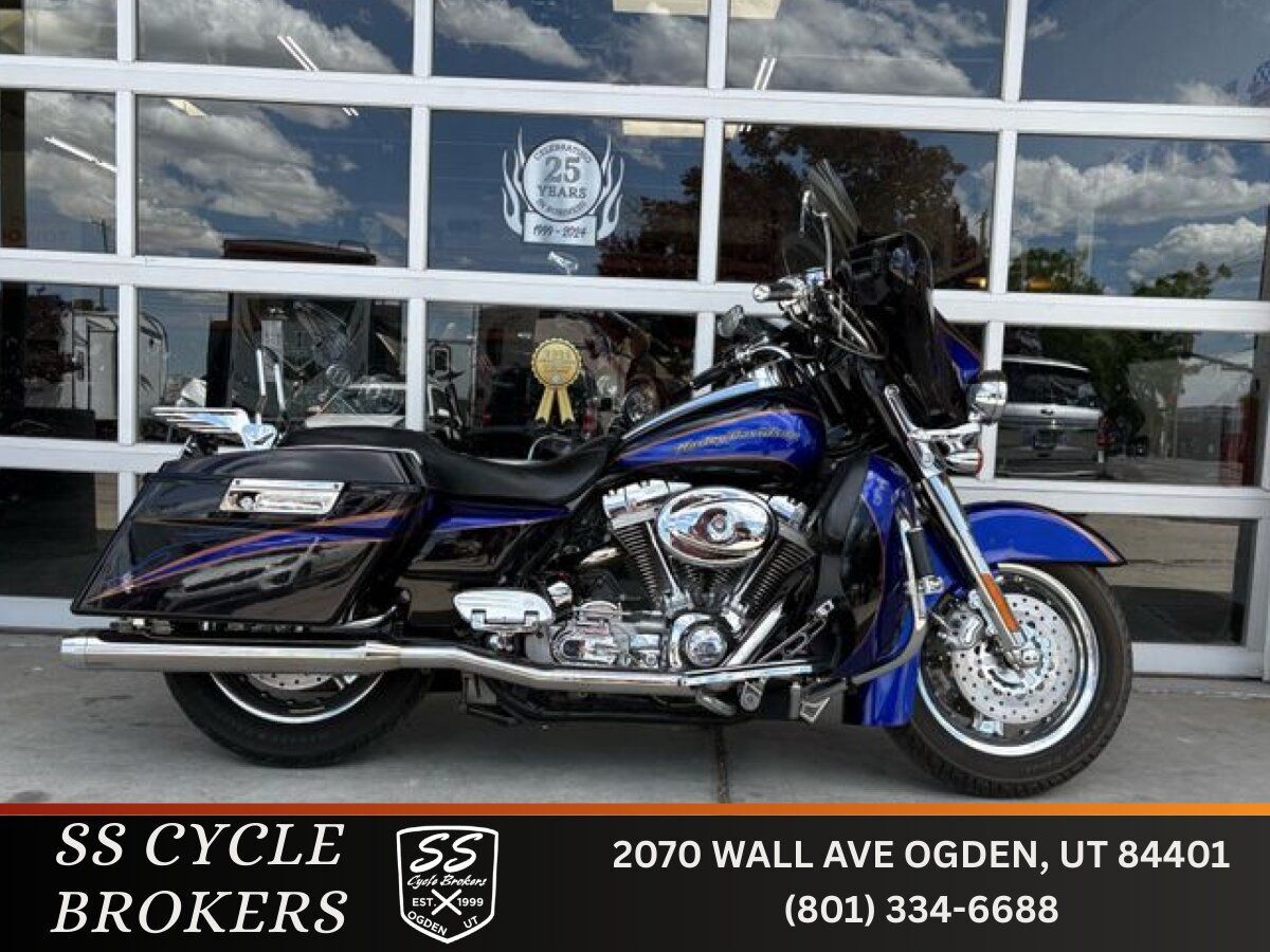 2004 Harley-Davidson FLHTCSE Electra Glid Screamin Eagle CVO in Ogden, UT