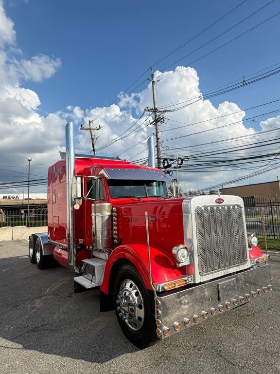 1999 PETERBILT 379 in Linden, NJ