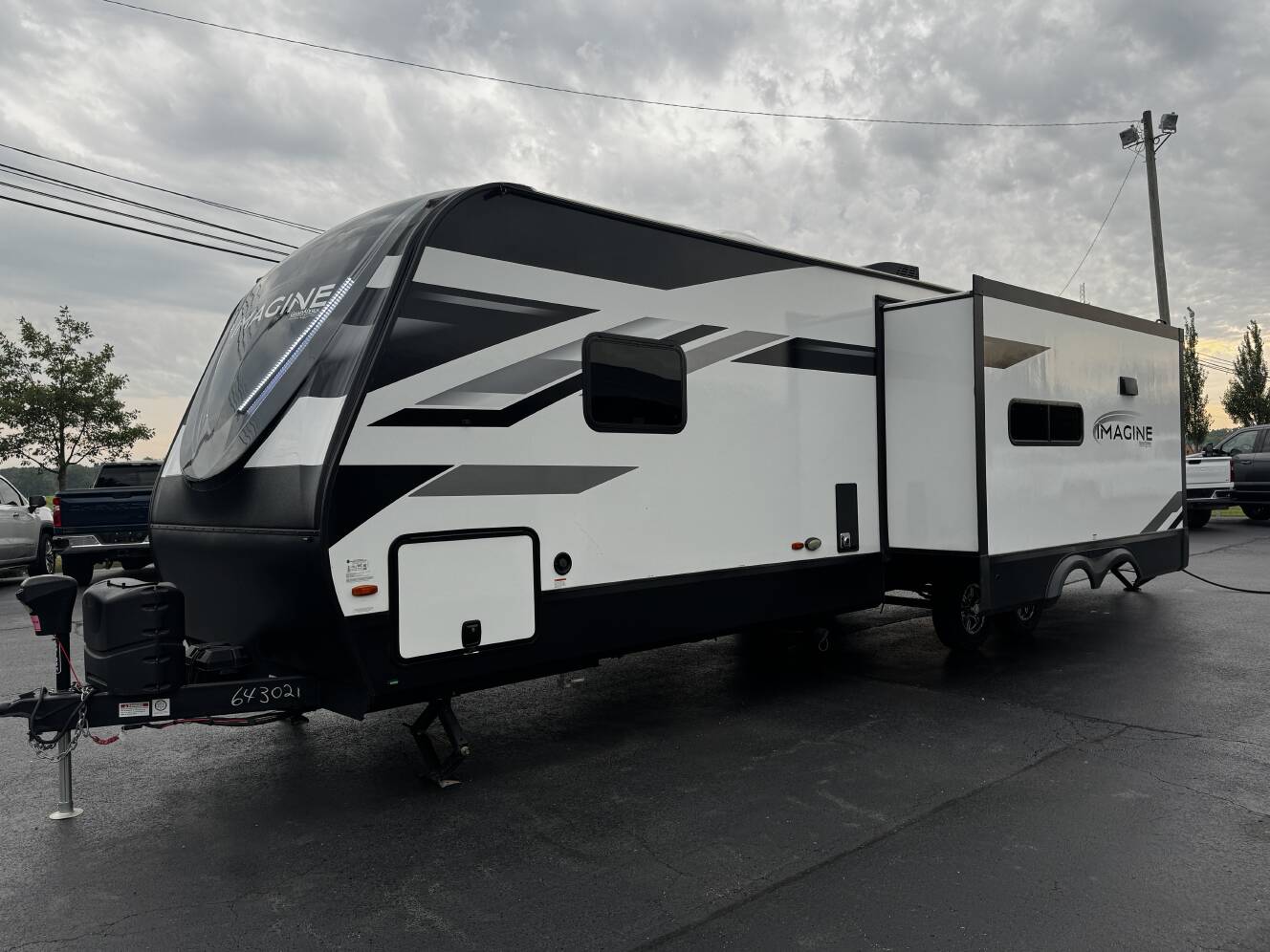 A photo of this 2023 Grand Design IMAGINE 3210BH