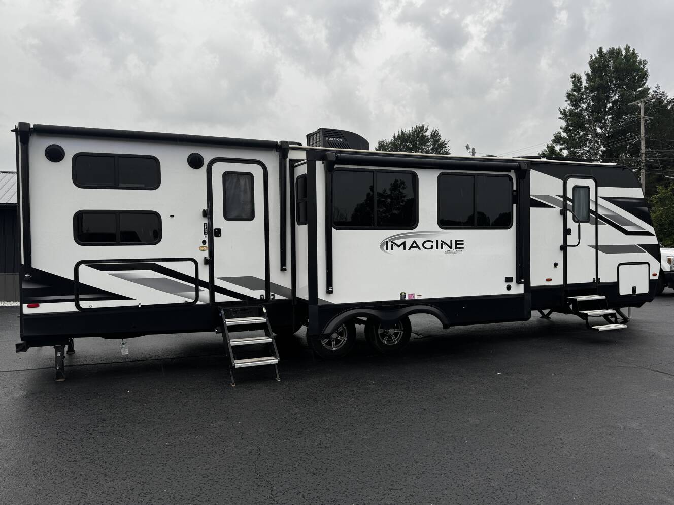 A photo of this 2023 Grand Design IMAGINE 3210BH