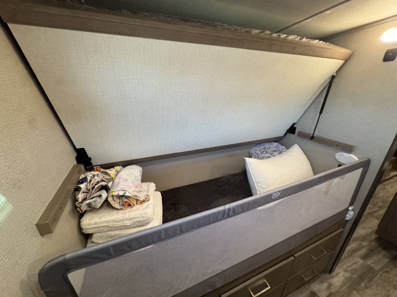 A photo of this 2023 Grand Design IMAGINE 3210BH