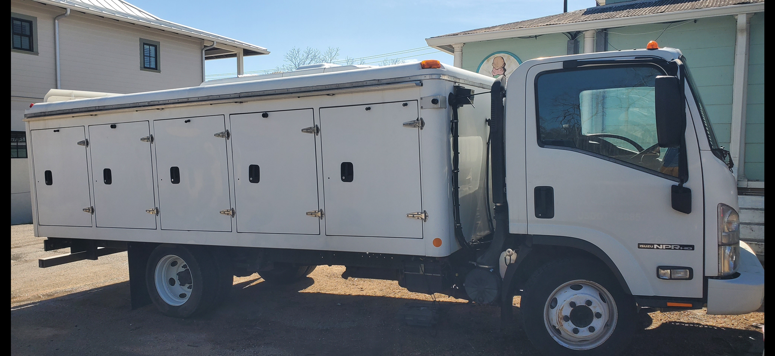 2016 ISUZU NPR HD GAS in New Braunfels, TX