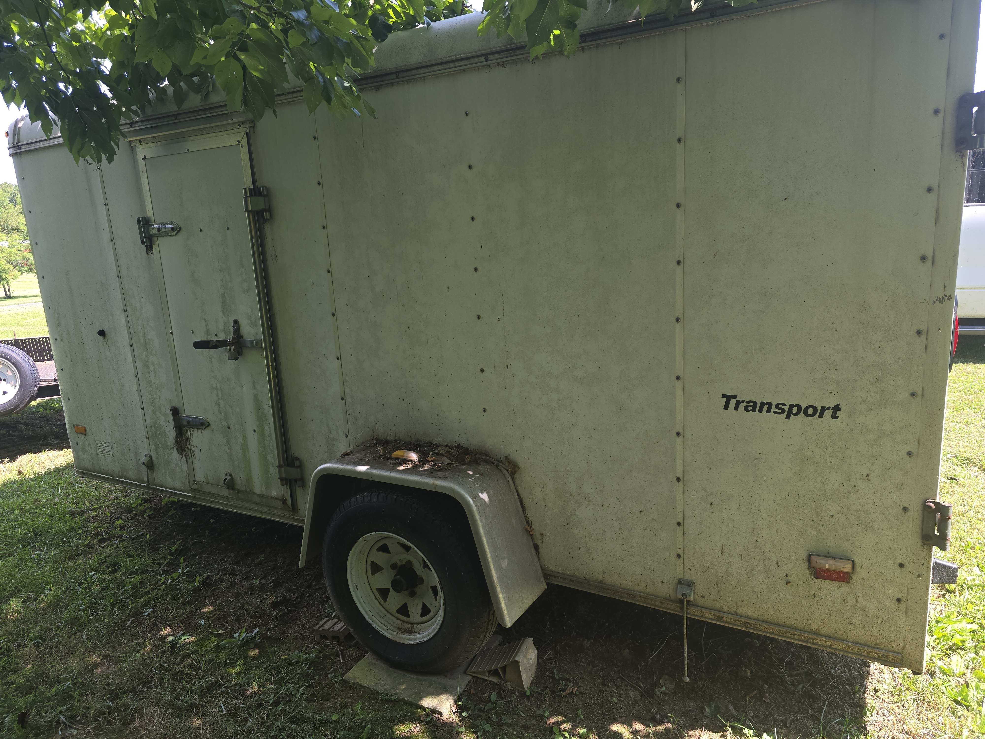 2010 Haulmark 6 X 12 BARN DOORS in georgetown KY