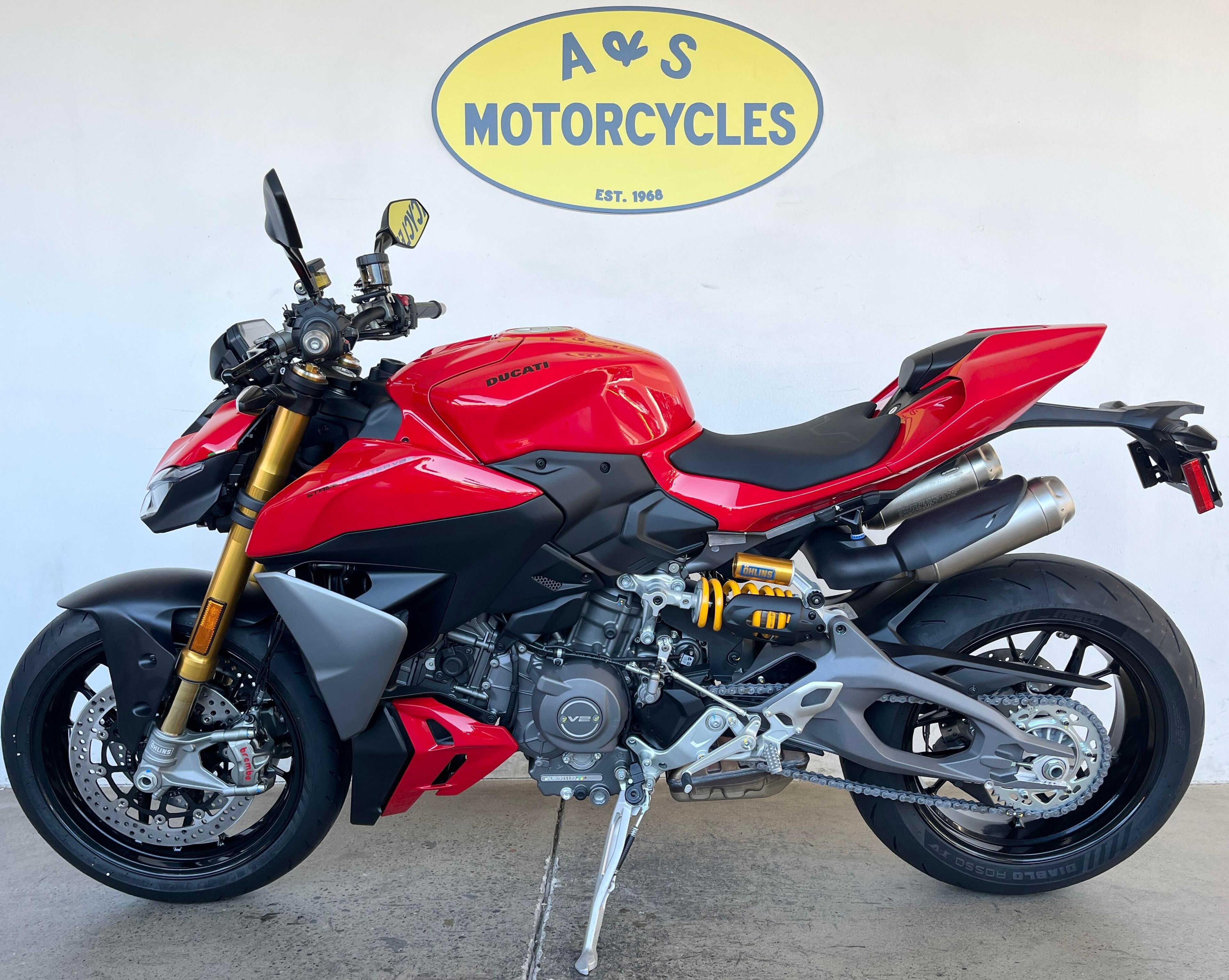 2027 Ducati STREETFIGHTER V2S V2 in Roseville, CA