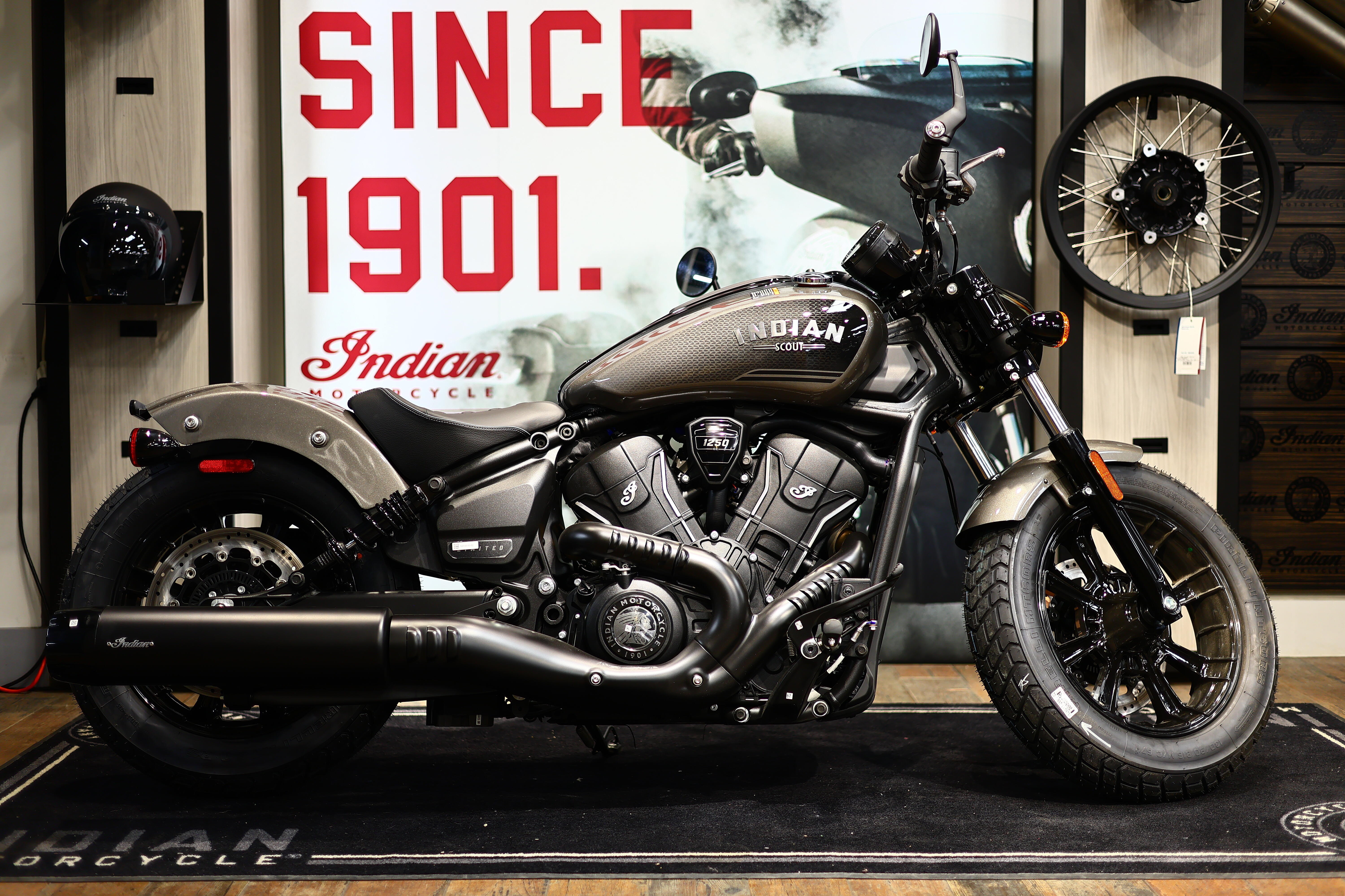 2026 Indian Motorcycle SCOUT BOBBER LIMITED W TECH HEAVY METAL 49ST BASE in Laredo, TX