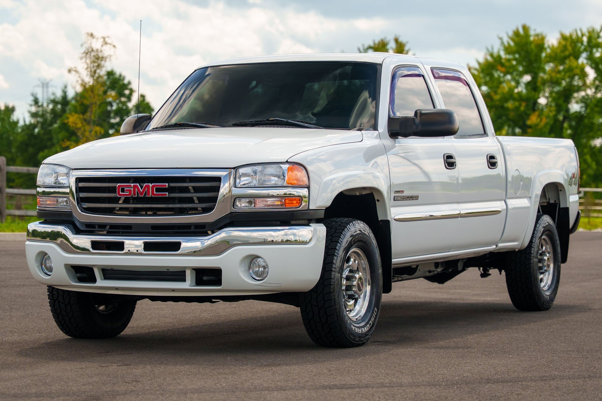 2004 GMC SIERRA in Deptford, NJ