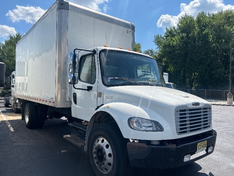 2020 FREIGHTLINER BUSINESS CLASS M2 106 in Burlington, NJ