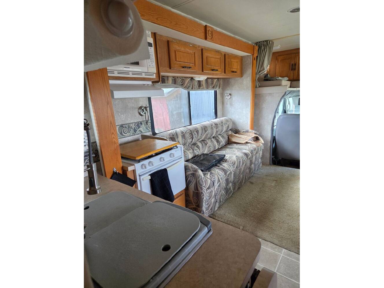 A photo of this 2006 Georgie Boy Maverick 310