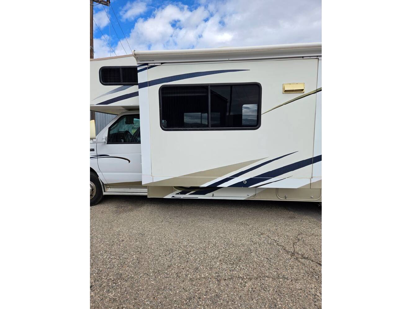 A photo of this 2006 Georgie Boy Maverick 310