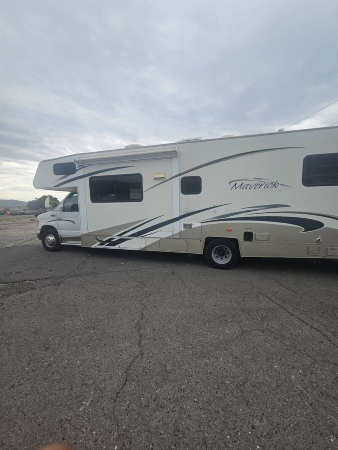 A photo of this 2006 Georgie Boy Maverick 310