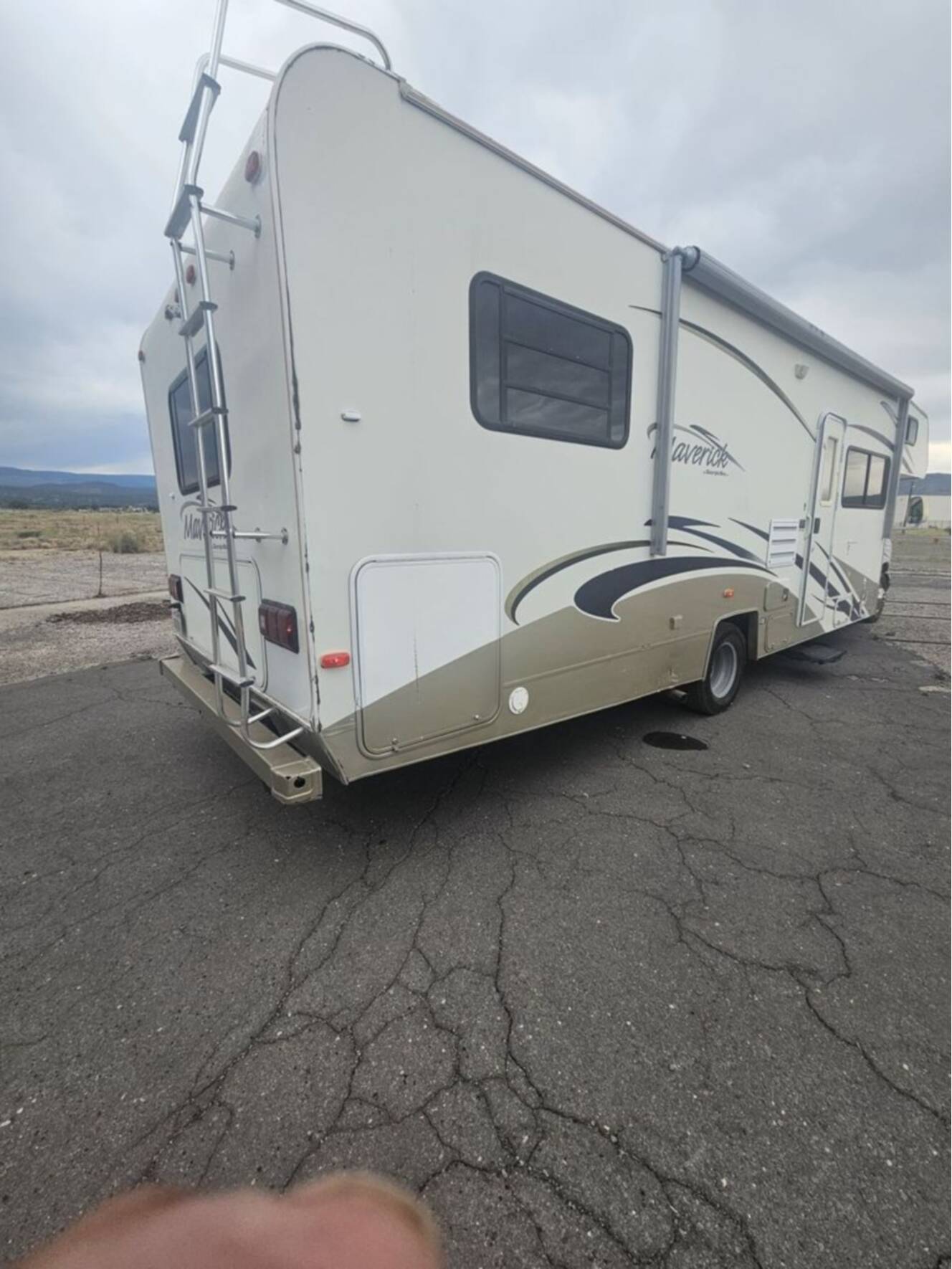 A photo of this 2006 Georgie Boy Maverick 310