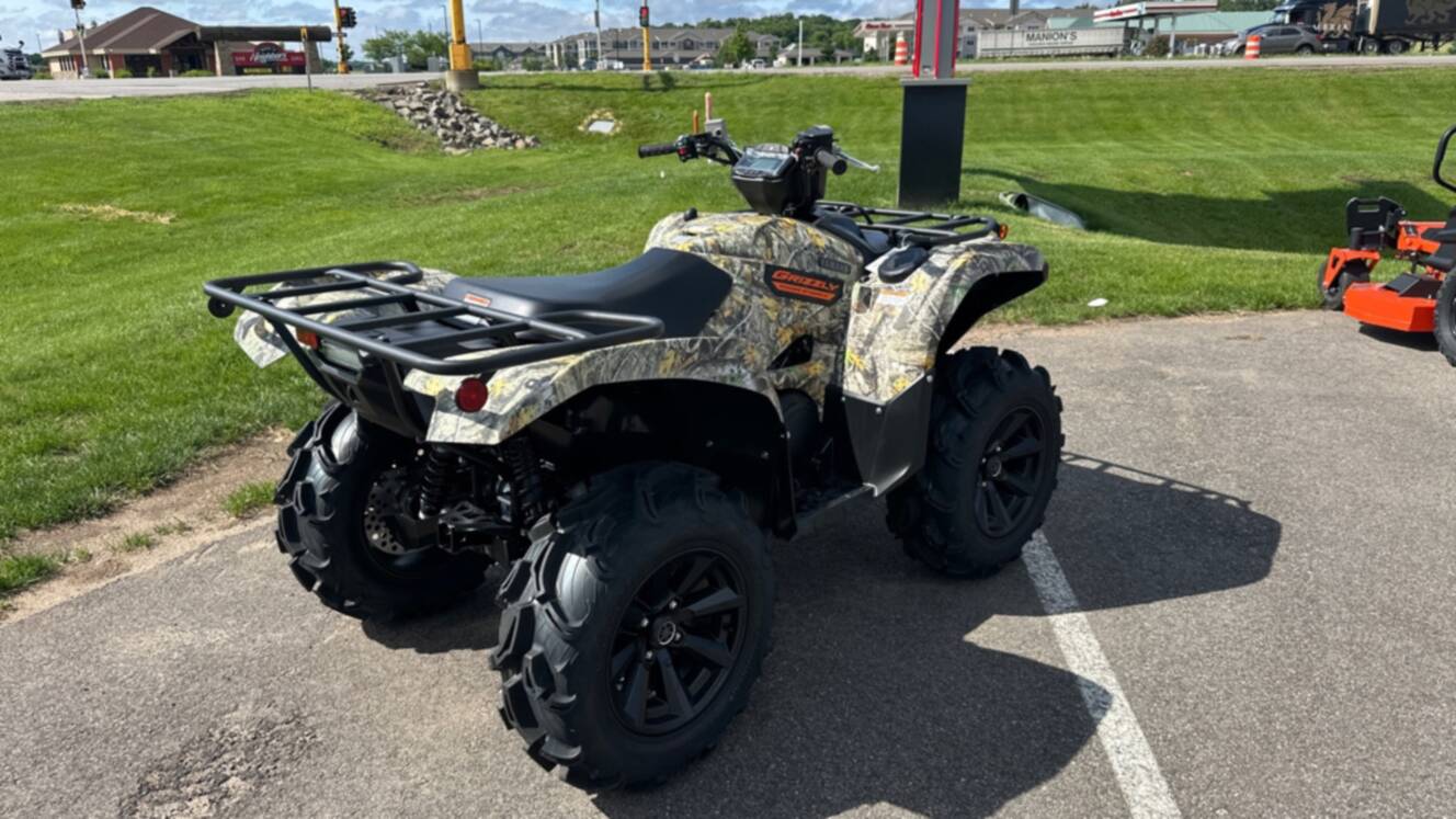A photo of this 2026 Yamaha Grizzly EPS
