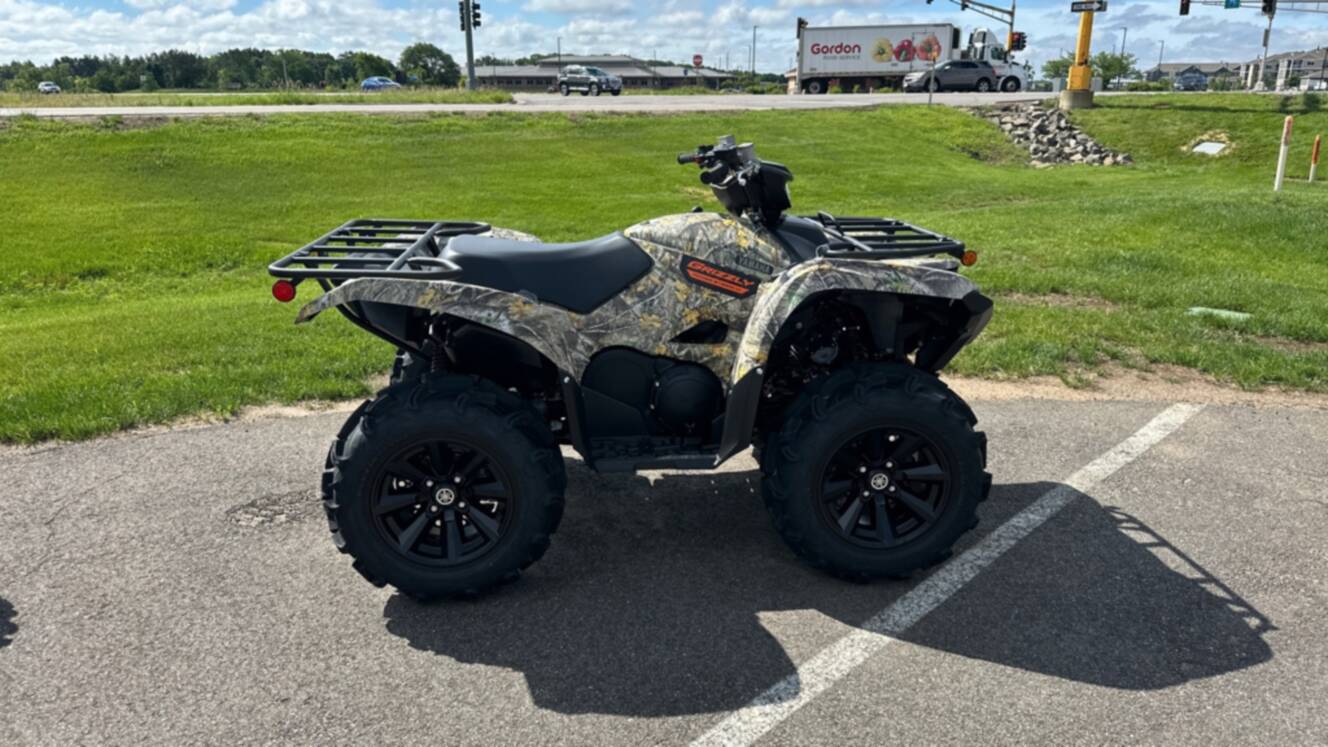 A photo of this 2026 Yamaha Grizzly EPS