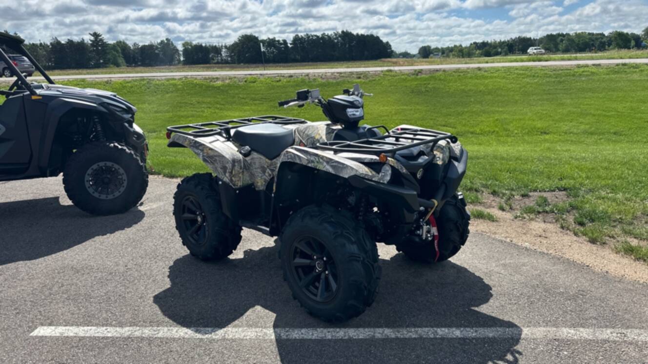 A photo of this 2026 Yamaha Grizzly EPS