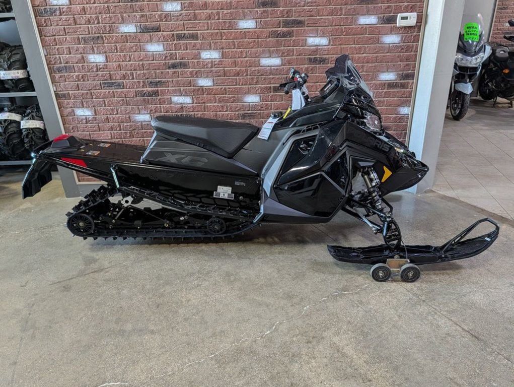2027 Polaris  650 INDY XC 137 7S Gloss Black in dimondale MI