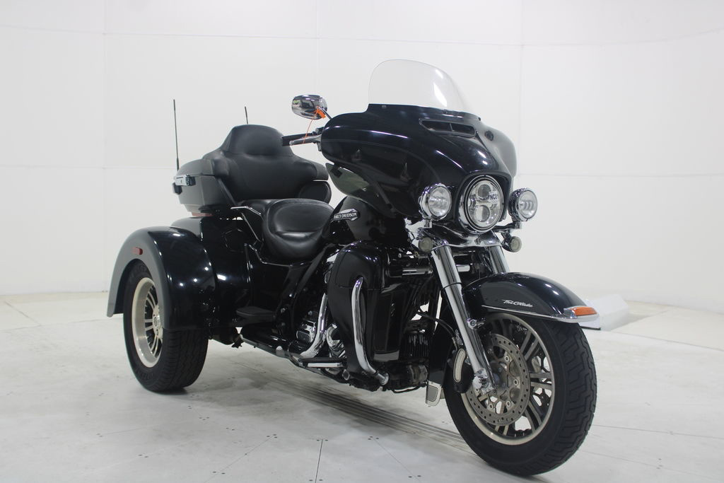 2018 Harley-Davidson Trike FLHTCUTG - Tri Glide Ultra ULTRA CLASSIC® in Concord, NC
