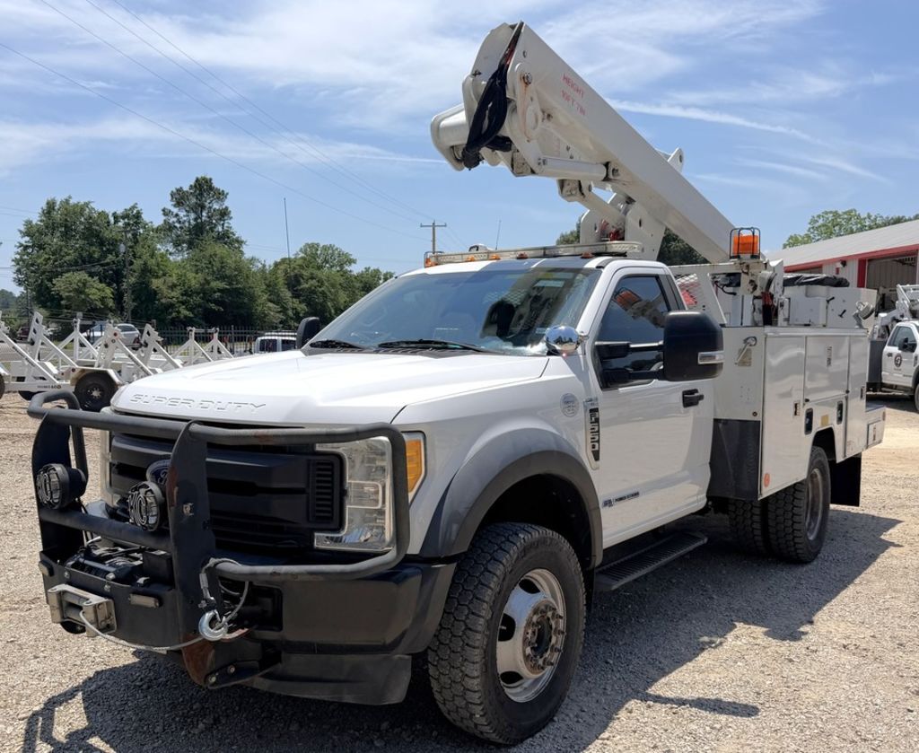 2017 ETI ETC37IH / Ford F550 4x4 - Bucket Truck in Lindale, TX