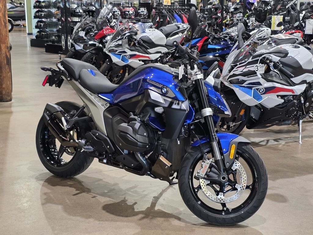 2026 BMW R 1300 R Exclusive in Columbus, GA