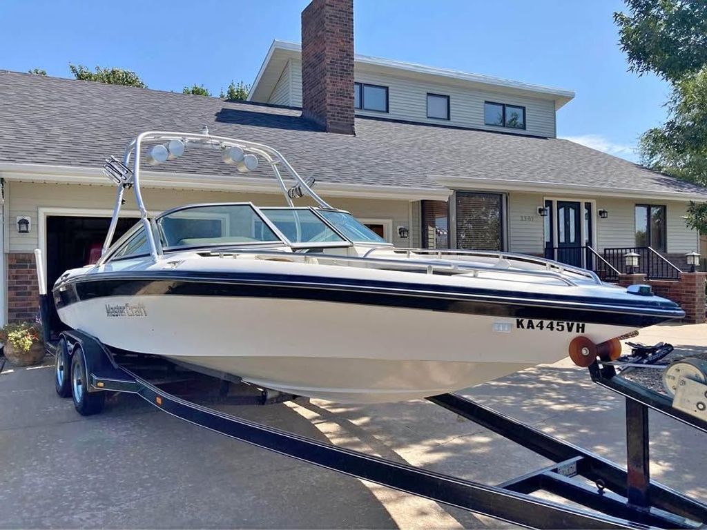 1993 Mastercraft Maristar 240 in mccracken KS