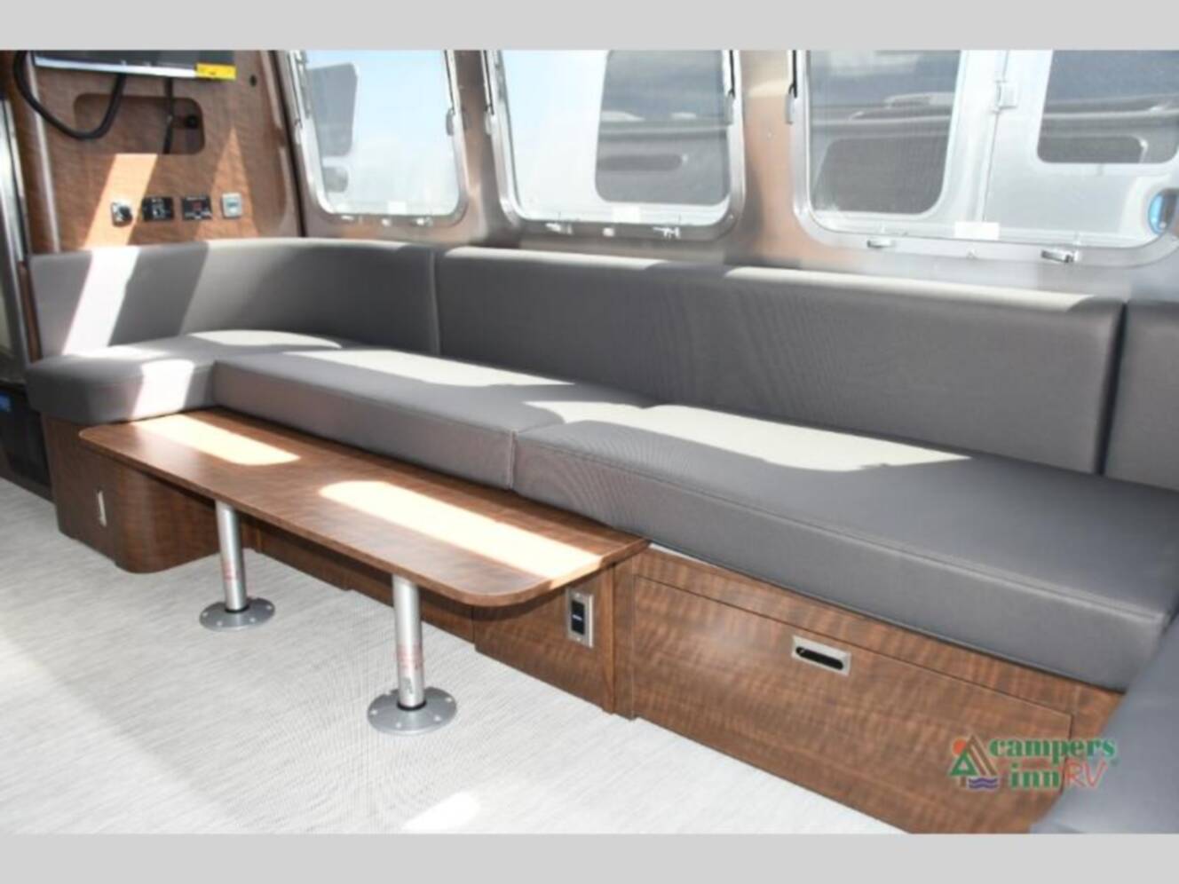 A photo of this 2026 Airstream Globetrotter 30RBT