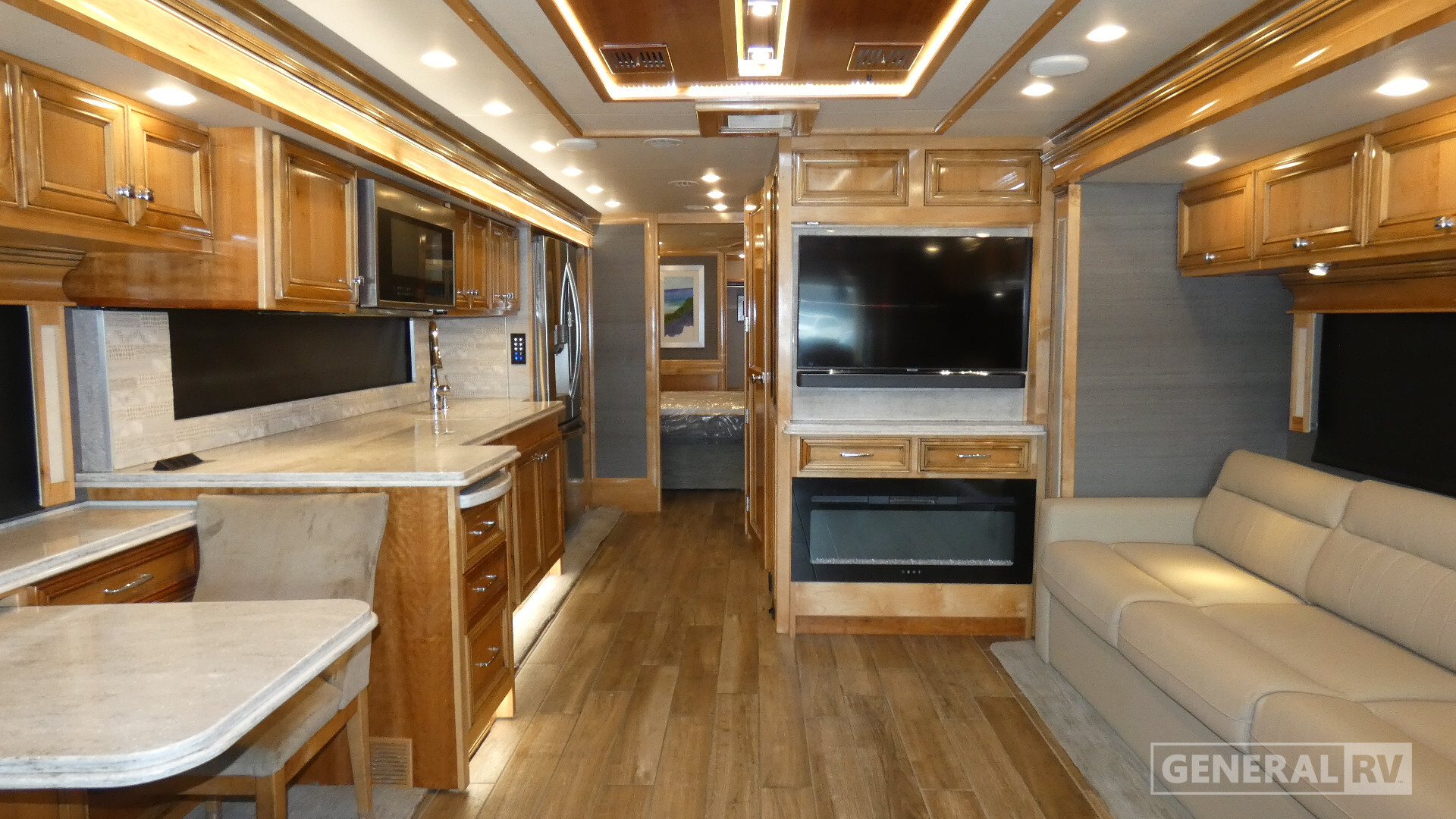 2021 Tiffin PHAETON 40AH in dover FL
