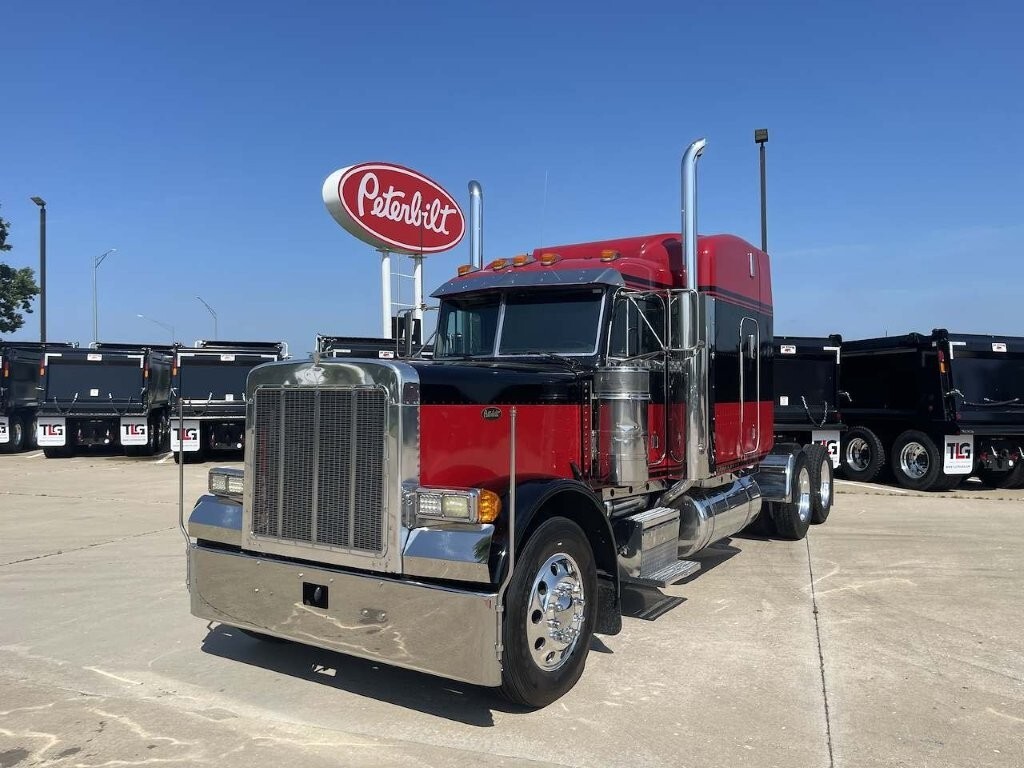 2000 PETERBILT 379 in Strafford, MO
