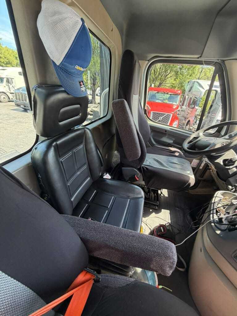2018 FREIGHTLINER CASCADIA 113 in Miami, FL