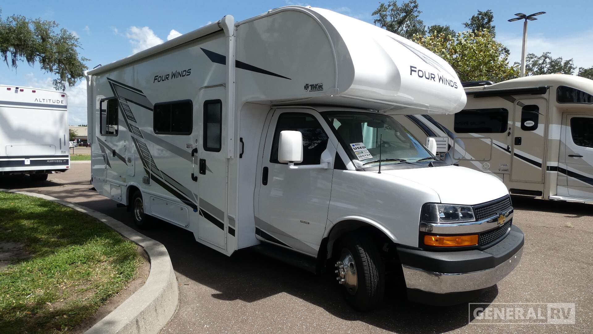 2025 Thor Motor Coach FOUR WINDS 25V Chevy in dover FL