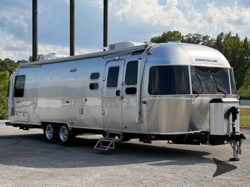 2024 Airstream Classic 30RB in calera AL