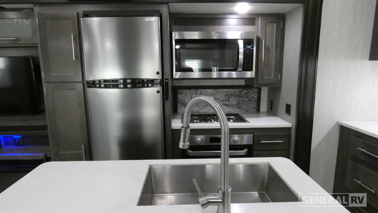 A photo of this 2019 Crossroads Rv CRUISER AIRE 29SI