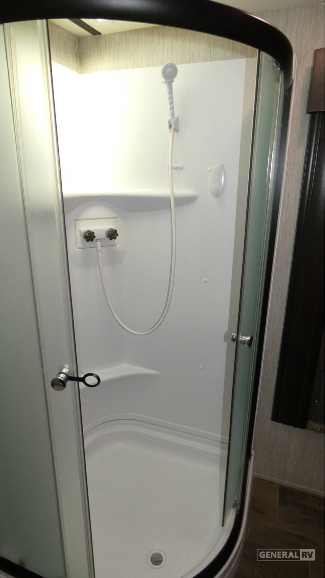 A photo of this 2019 Crossroads Rv CRUISER AIRE 29SI