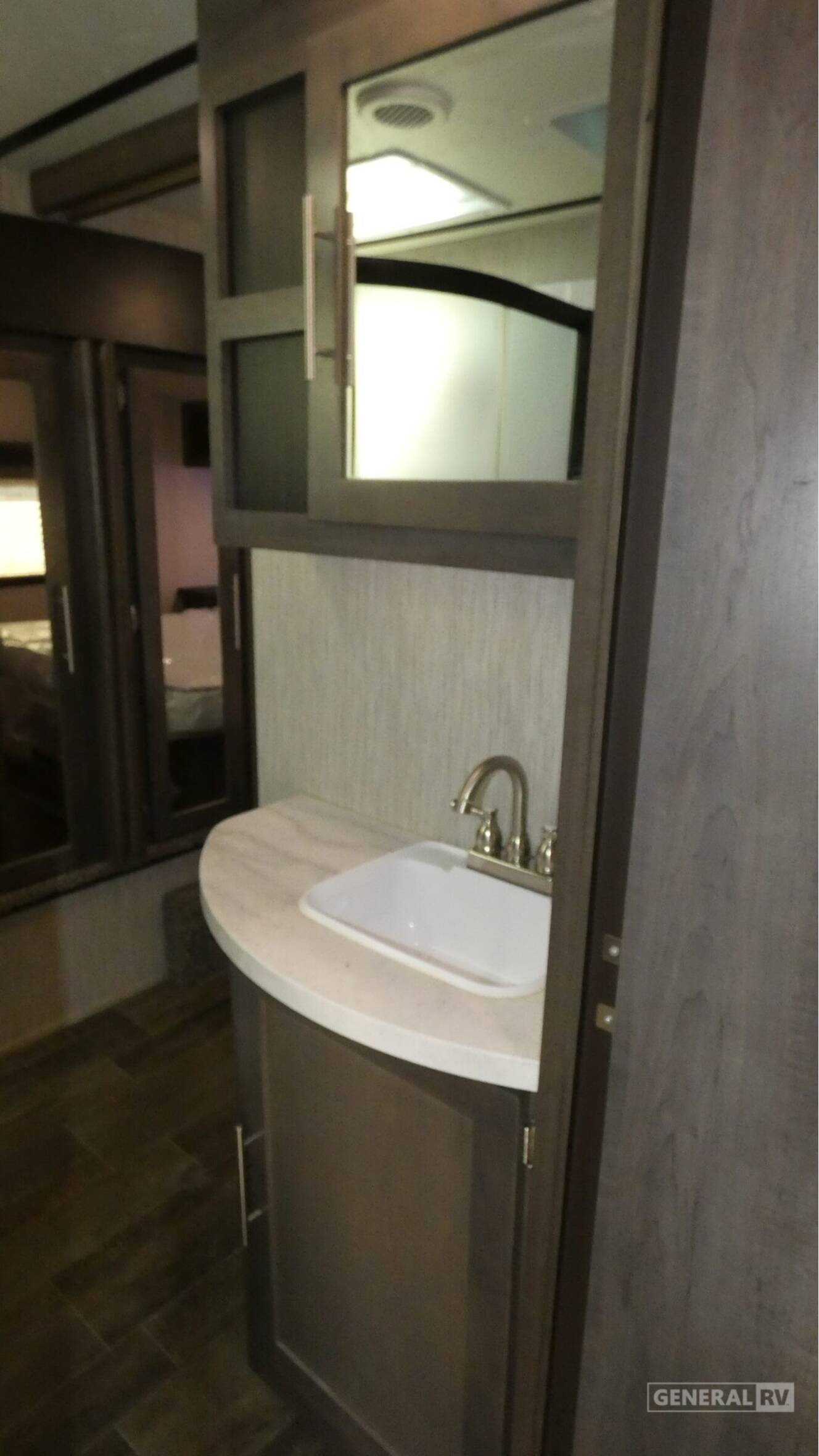 A photo of this 2019 Crossroads Rv CRUISER AIRE 29SI