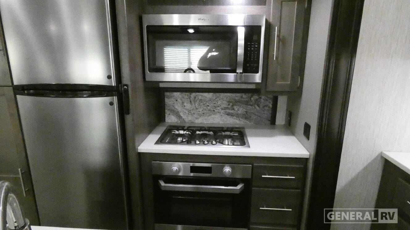 A photo of this 2019 Crossroads Rv CRUISER AIRE 29SI