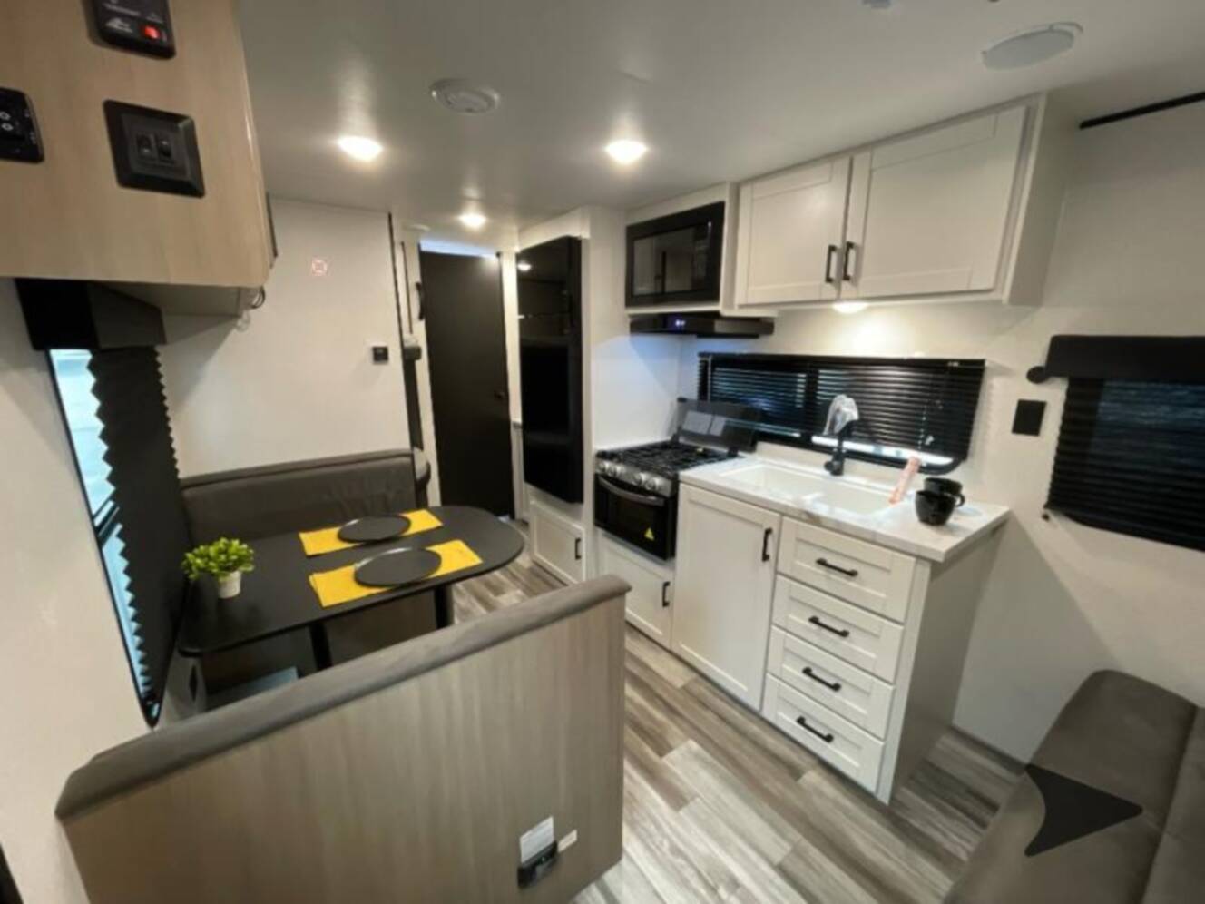 A photo of this 2026 Jayco Jay Flight SLX 260BHW