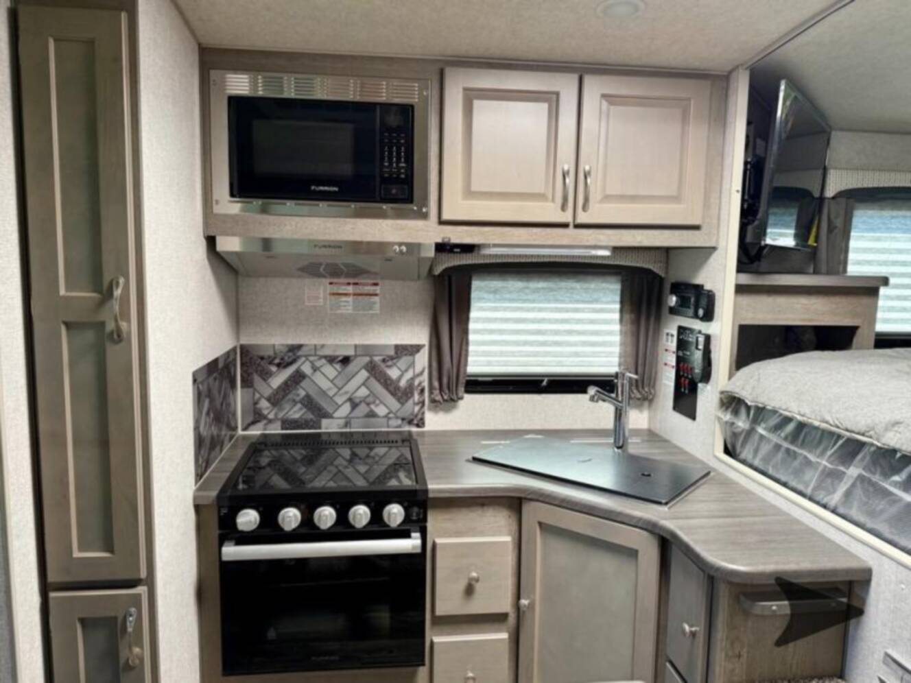 A photo of this 2026 Northwood Arctic Fox 811