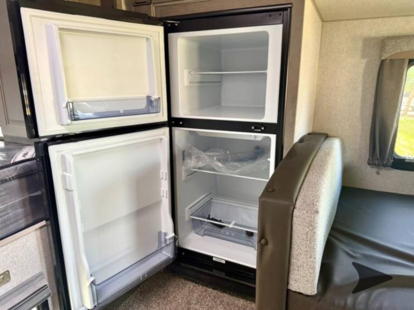 A photo of this 2027 Northwood Arctic Fox 990