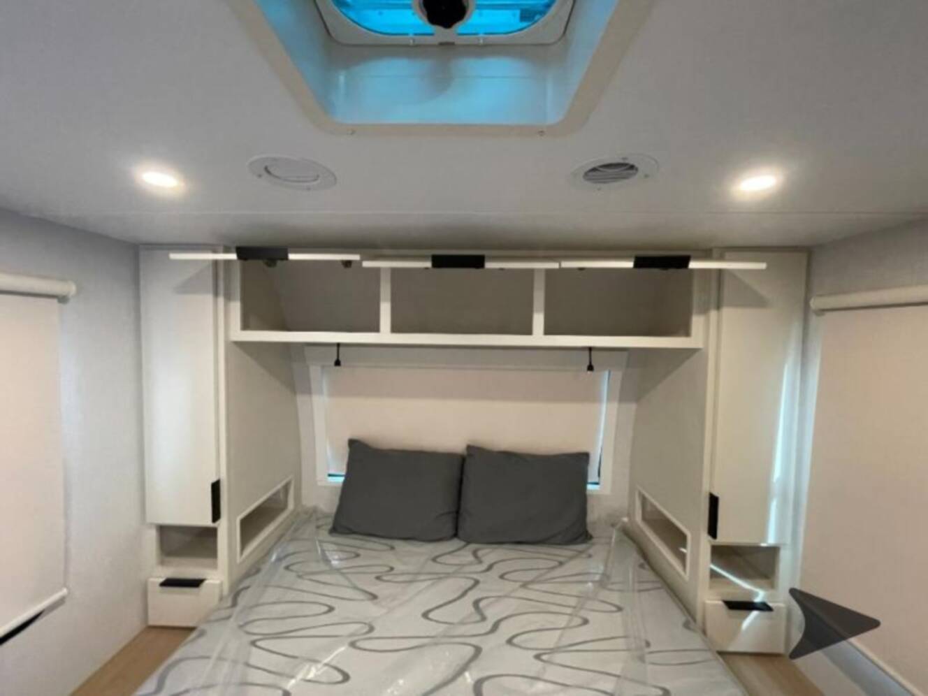 A photo of this 2026 Winnebago Thrive 25RLS