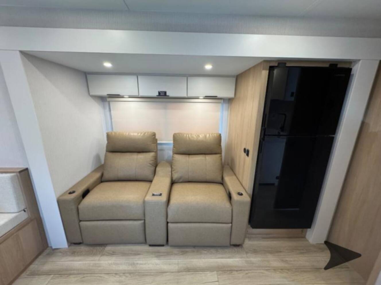 A photo of this 2026 Winnebago Thrive 25RLS