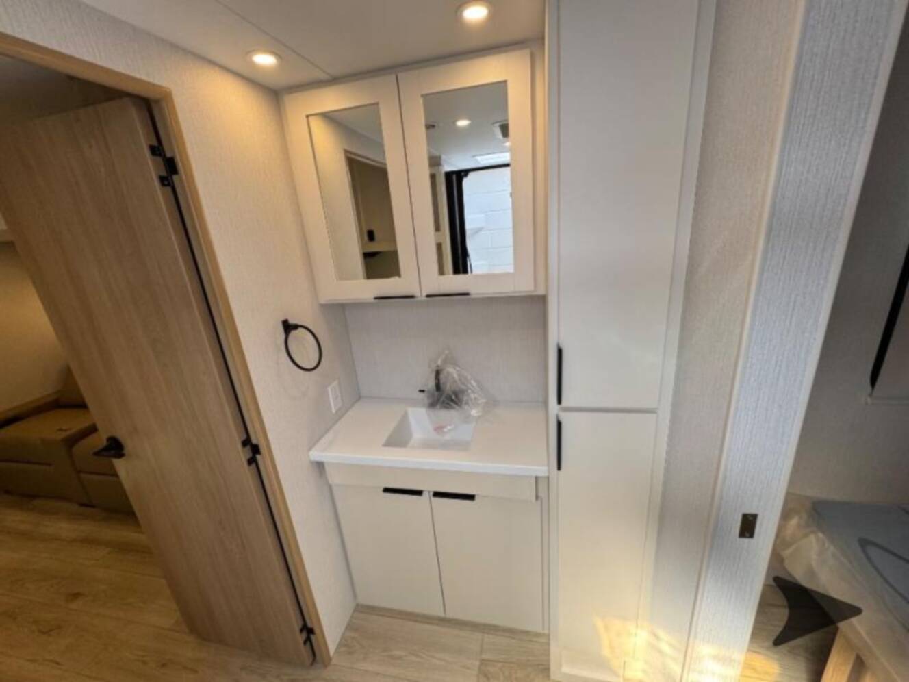 A photo of this 2026 Winnebago Thrive 25RLS
