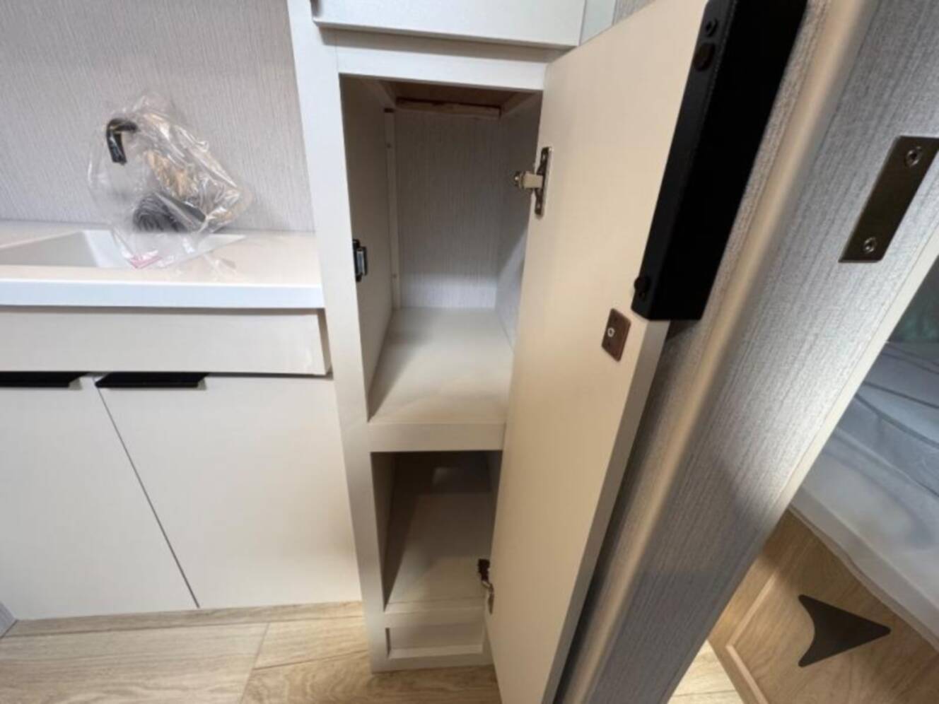 A photo of this 2026 Winnebago Thrive 25RLS