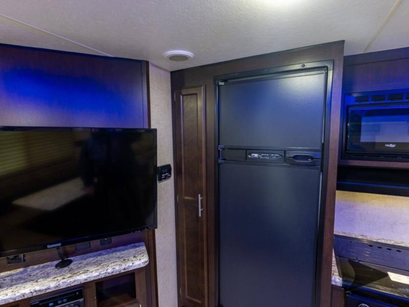 A photo of this 2018 Kz Sportsmen 281RL