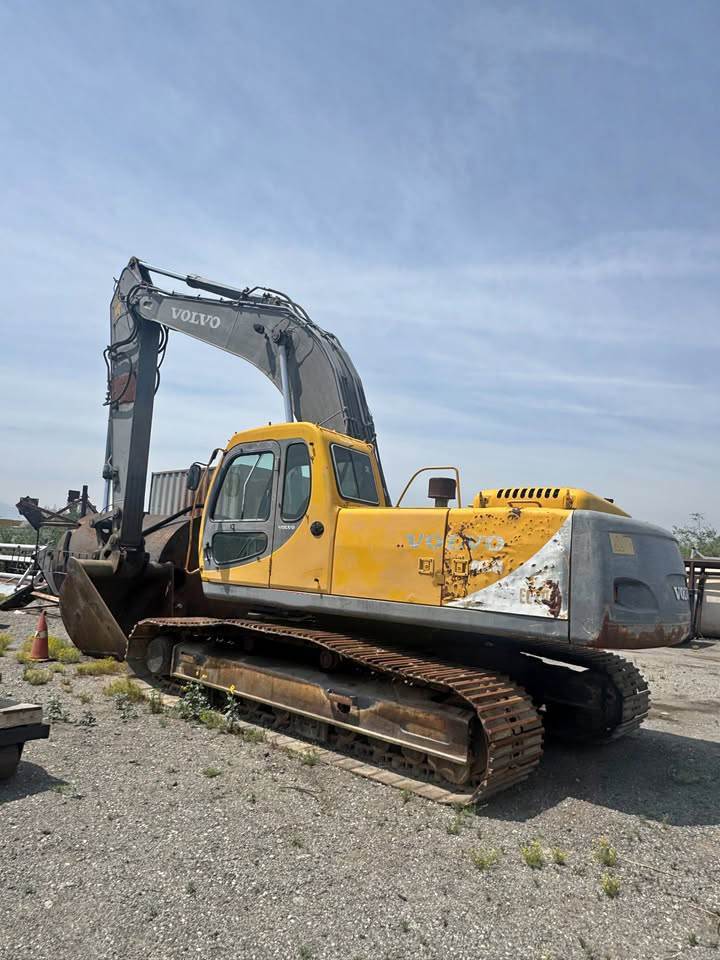 2007 Volvo EC290B LC in Sacramento, CA