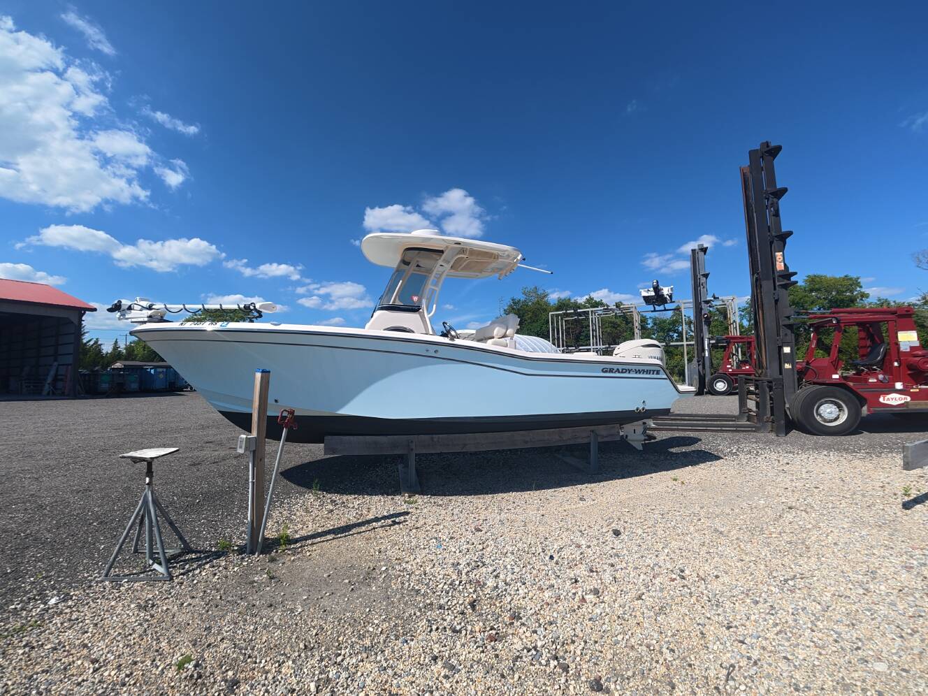 A photo of this 2025 Grady-White Fisherman 236
