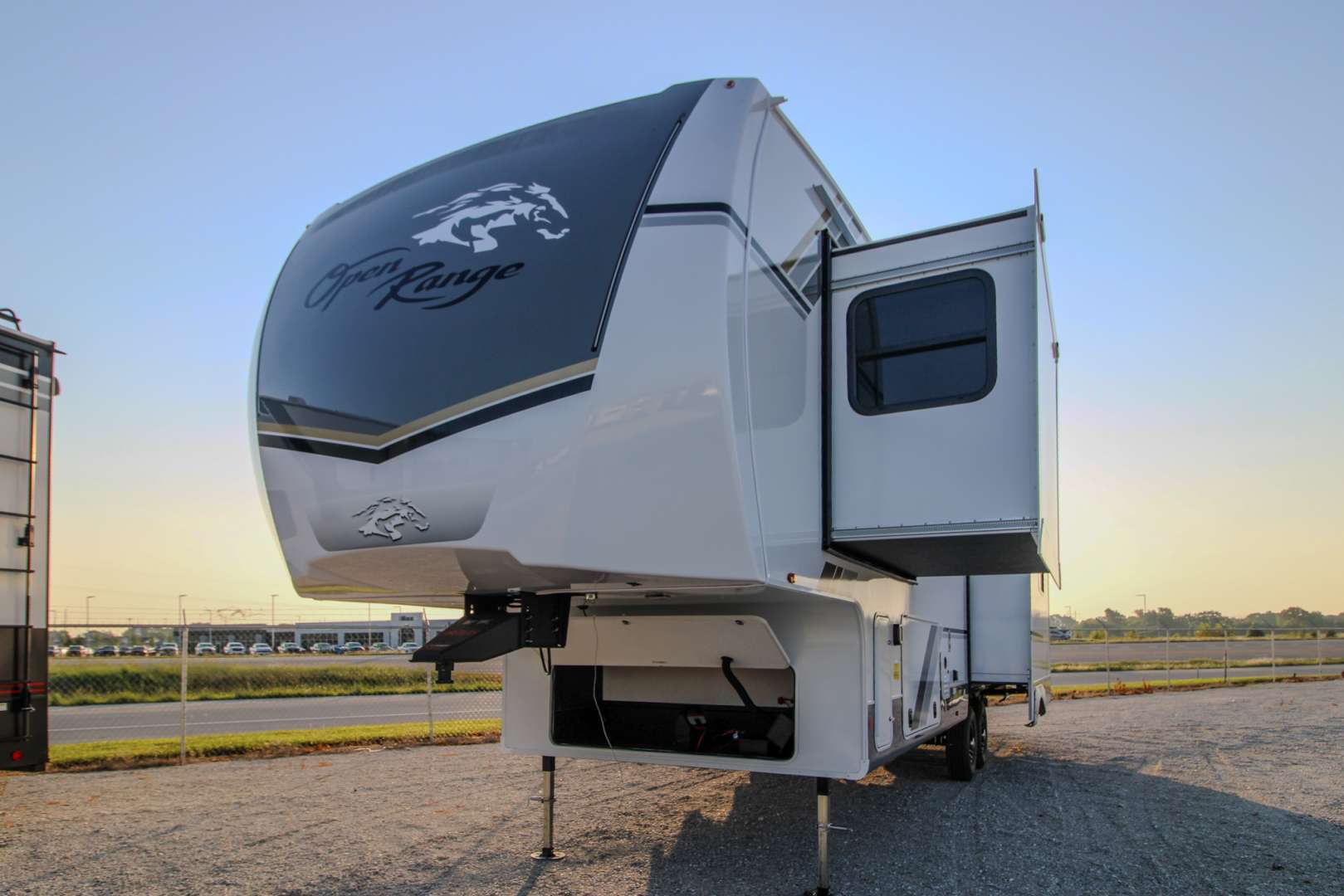 2027 Highland Ridge Open Range Roamer 32RLTS in clinton MO