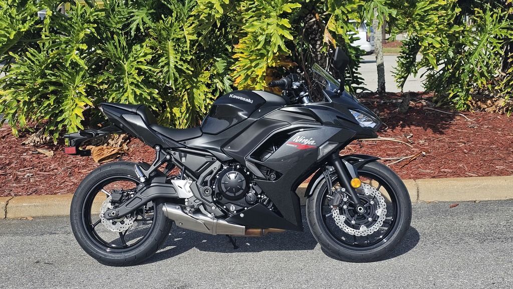 2026 Kawasaki Ninja® 650 BASE in Lakeland, FL