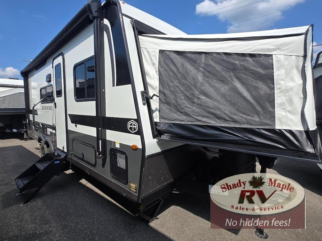 2027 Forest River Rv Rockwood Roo 233S in east earl PA