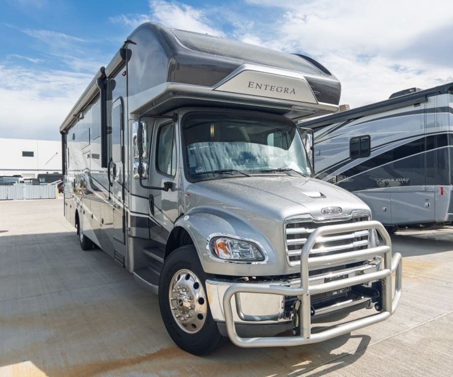 2025 Entegra ACCOLADE 37M in mesa AZ