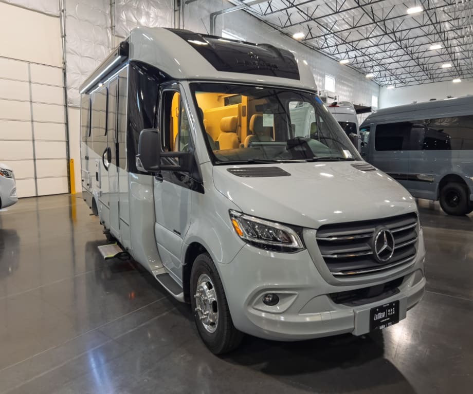 2026 Leisure Travel Vans UNITY U24FX in mesa AZ
